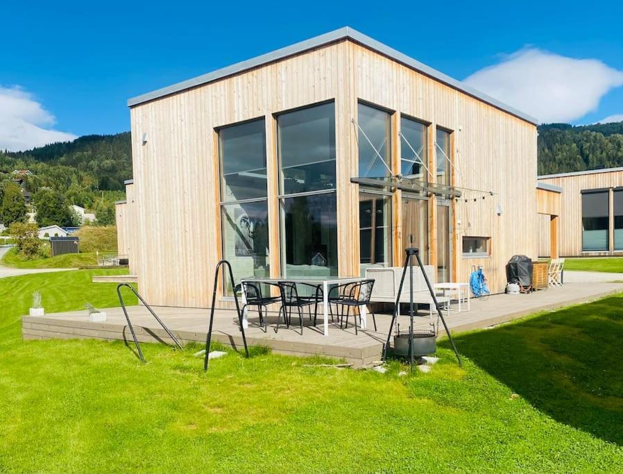 Delikat Hytte Omgitt Av Hallingdals Vakre Fjell Ål Esterno foto